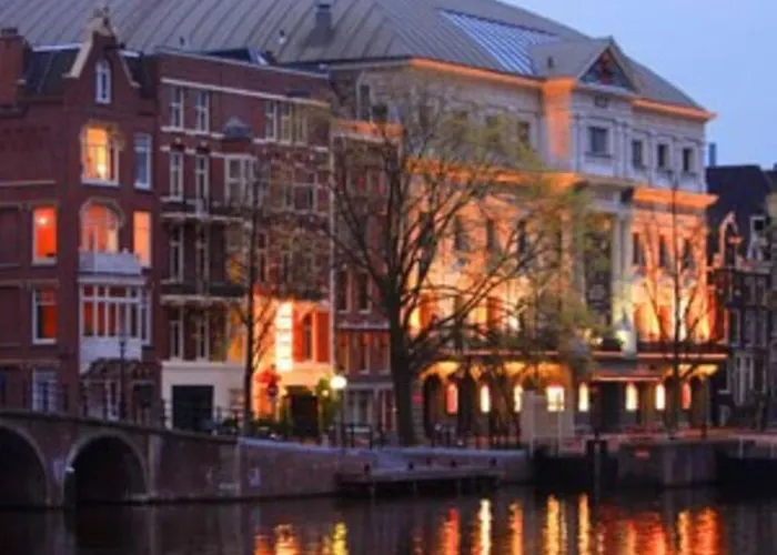 Tiny Houseboat B&B On The Amstel River Amsterdam